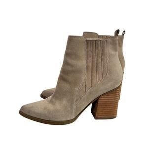 Marc Fisher LTD Mayden Chelsea Ankle Boots 8M Natural Suede Block Heel Point Toe